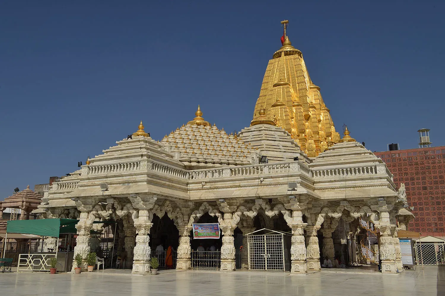 Plan Your Spiritual Trip to Ambaji – Temple Stay, Dharamshala & Booking